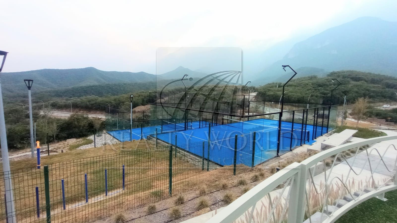 Terreno en Venta en Sierra Alta 10 Sector