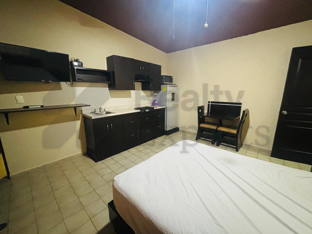 Departamento en Renta en Cumbres 4to. Sector