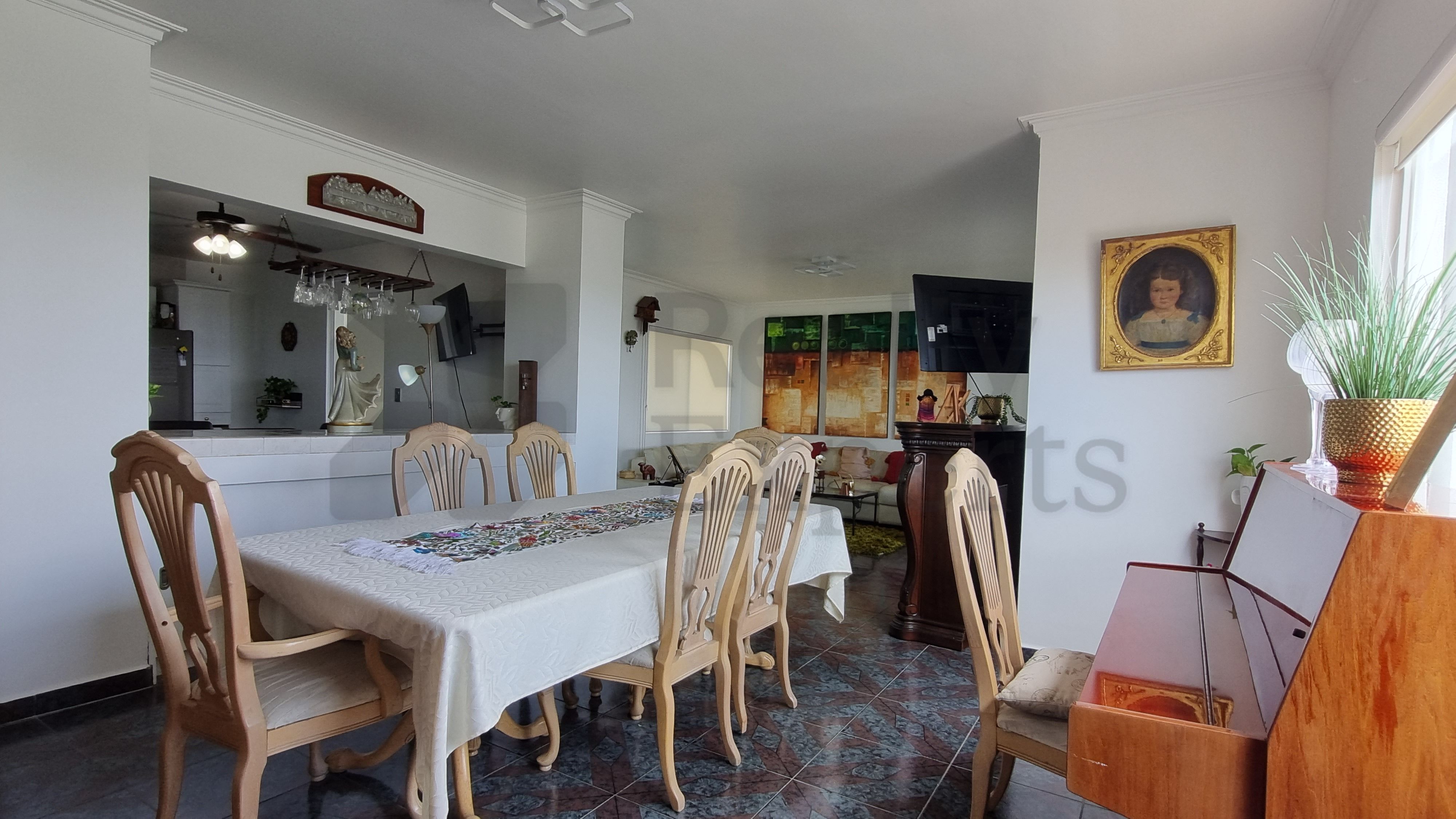 Casa en Venta en Las Águilas