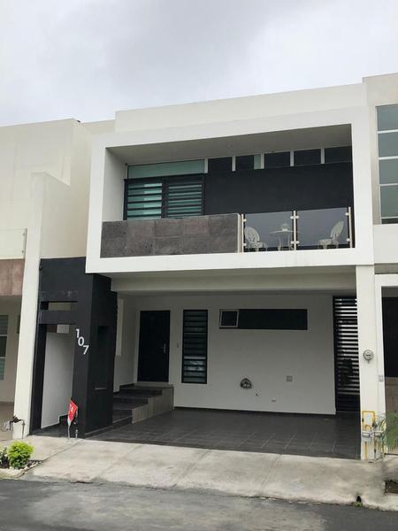 Casa en Renta en Cumbres Allegro