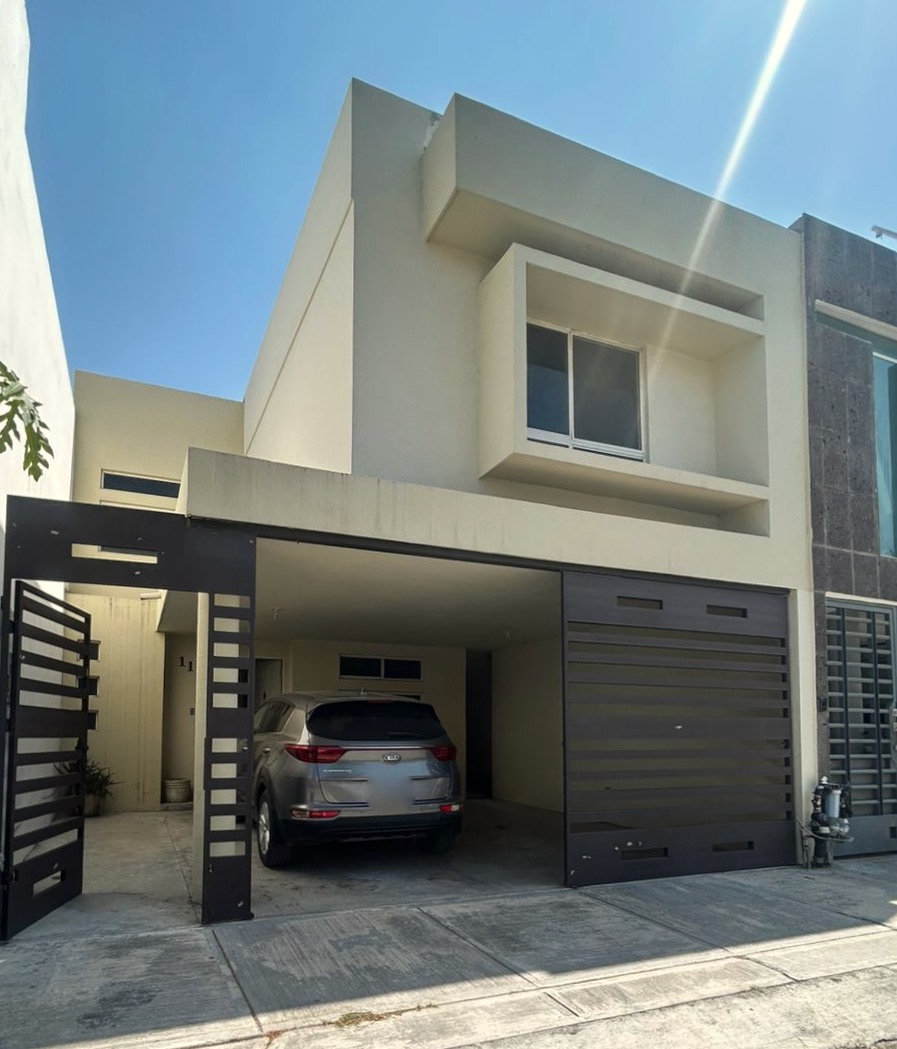 Casa en Renta en Privadas Del Parque