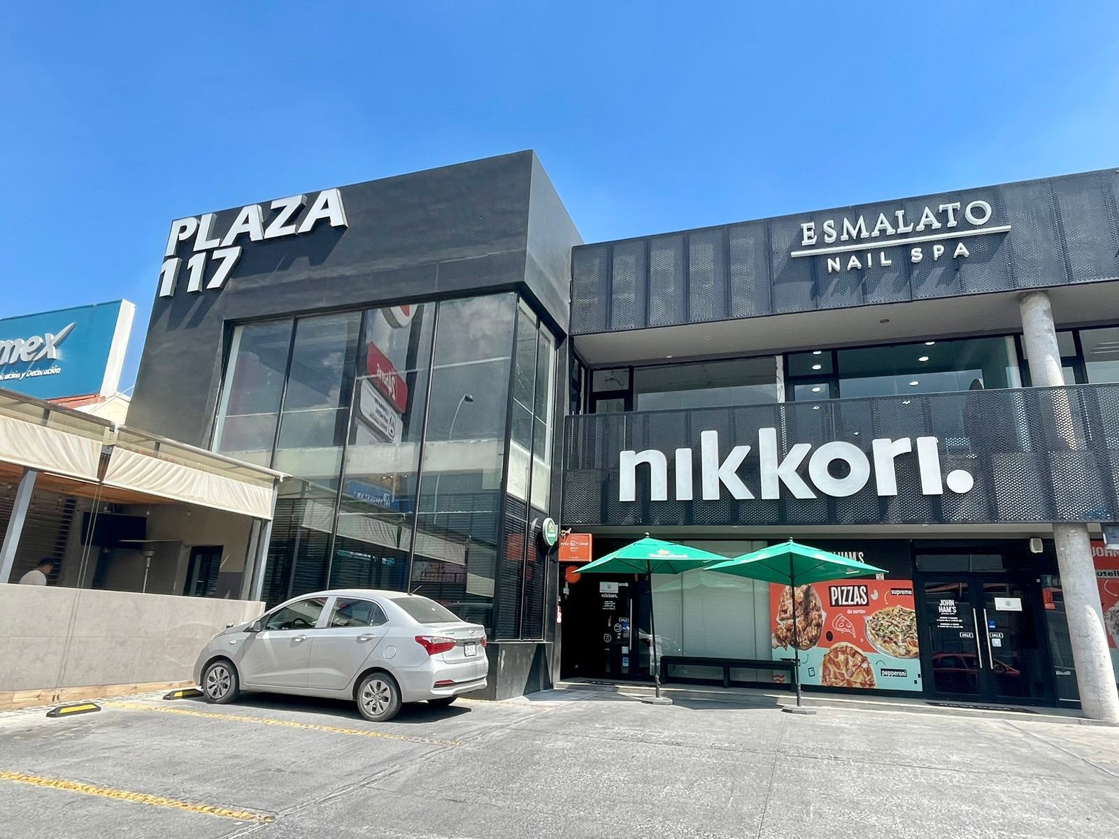 Local en Renta en Cumbres Elite