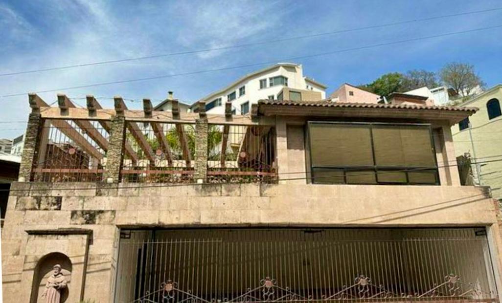 Casa en Venta en Jardines de San Agustin