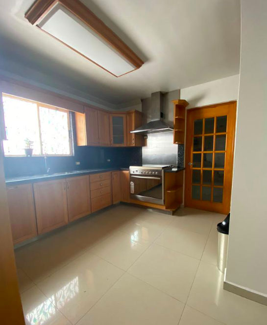 Casa en Renta en Cumbres Santa Clara