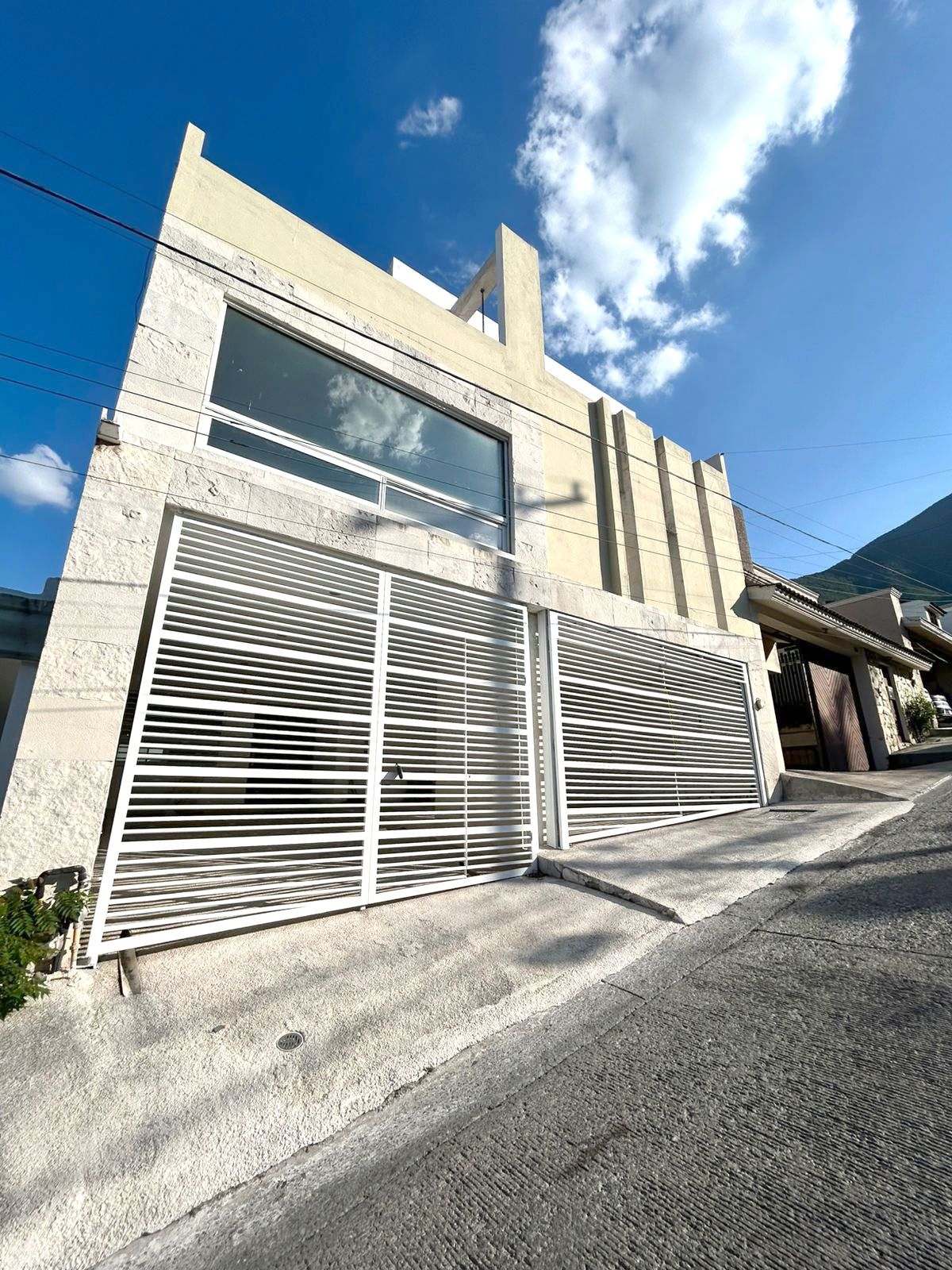 Casa en Venta en Cumbres 4to. Sector