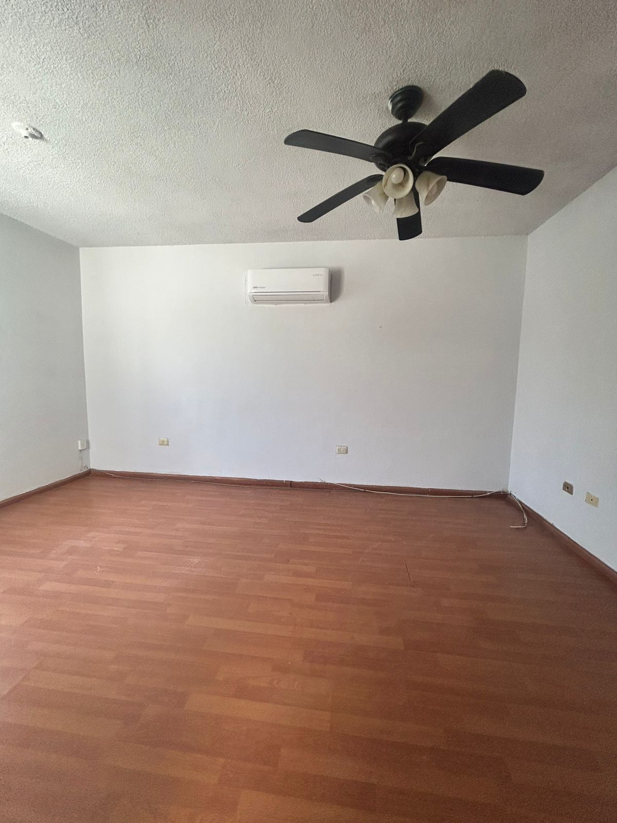 Casa en Renta en Cumbres Santa Clara