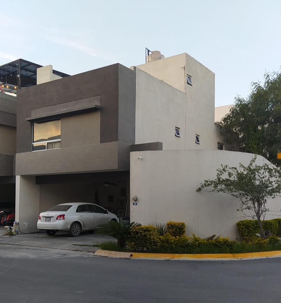 Casa en Renta en Privada Residencial Aviana