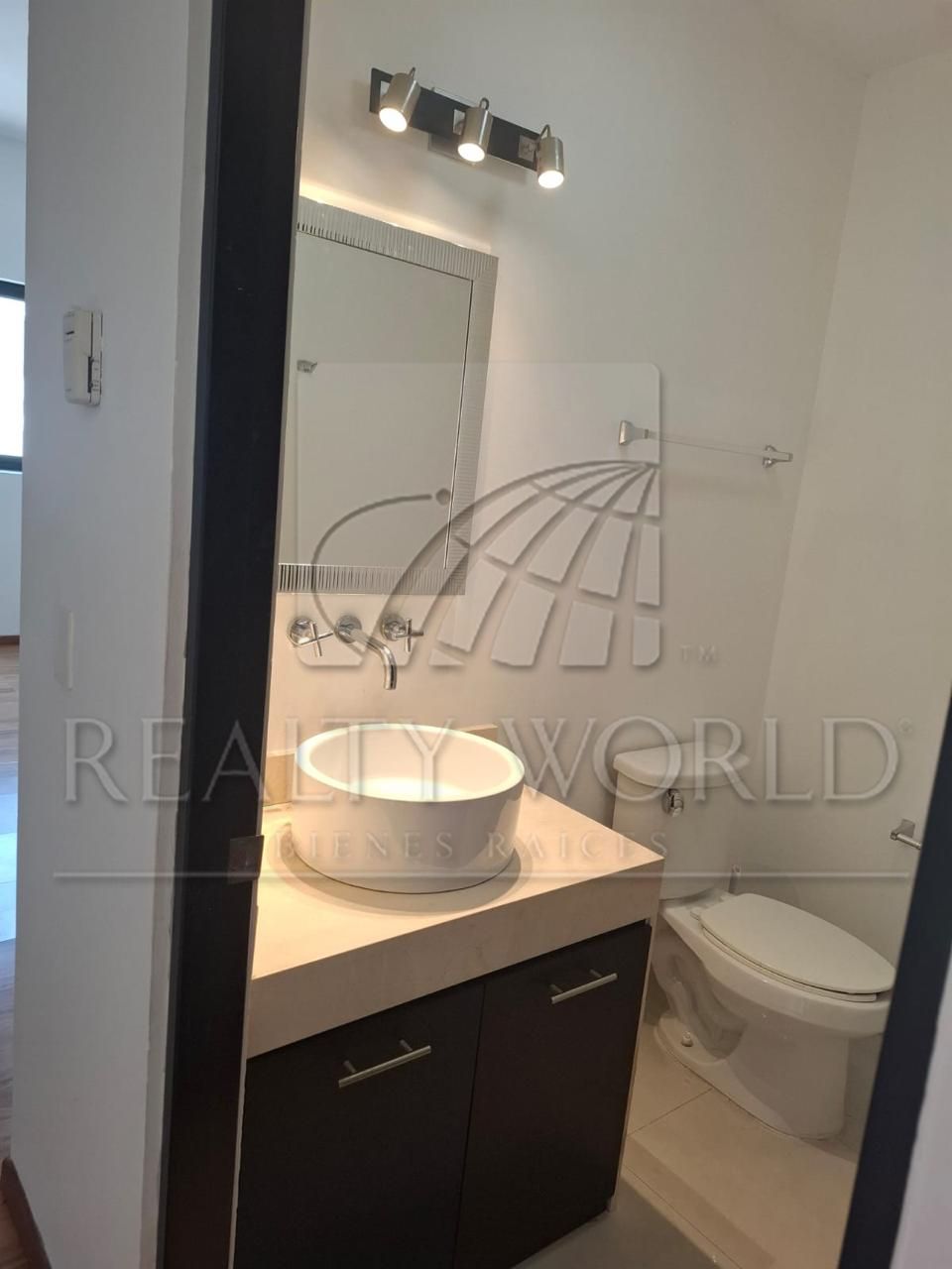 Departamento en Renta en Edificio Alabastro