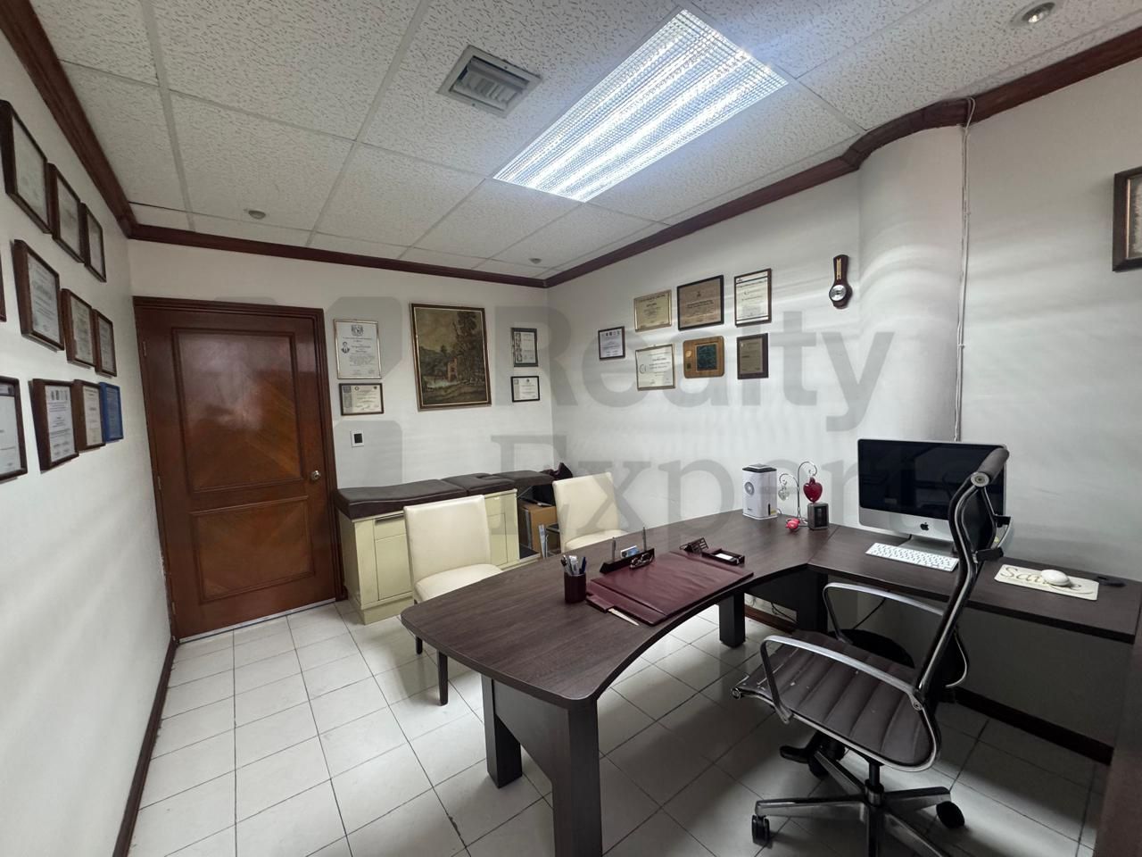 Oficina en Venta en Lomas de San Francisco