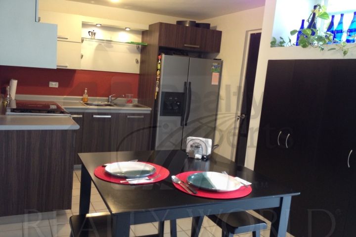 Casa en Renta en Villa las Fuentes