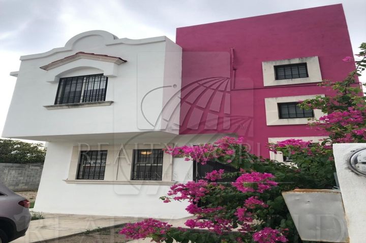 Casa en Renta en Hacienda las Flores