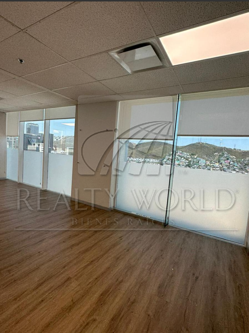 Oficina en Renta en Valle del Mirador