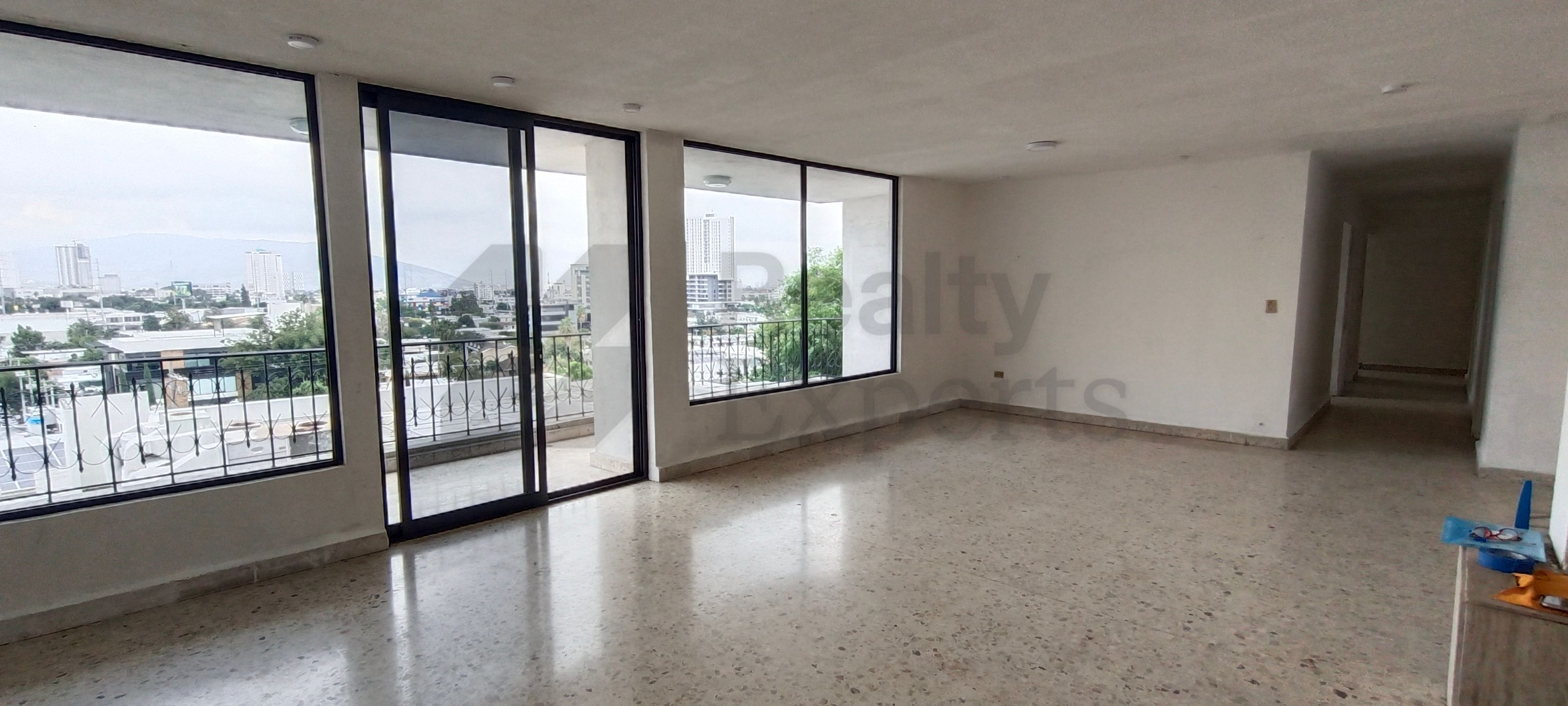 Departamento en Venta en Deportivo Obispado