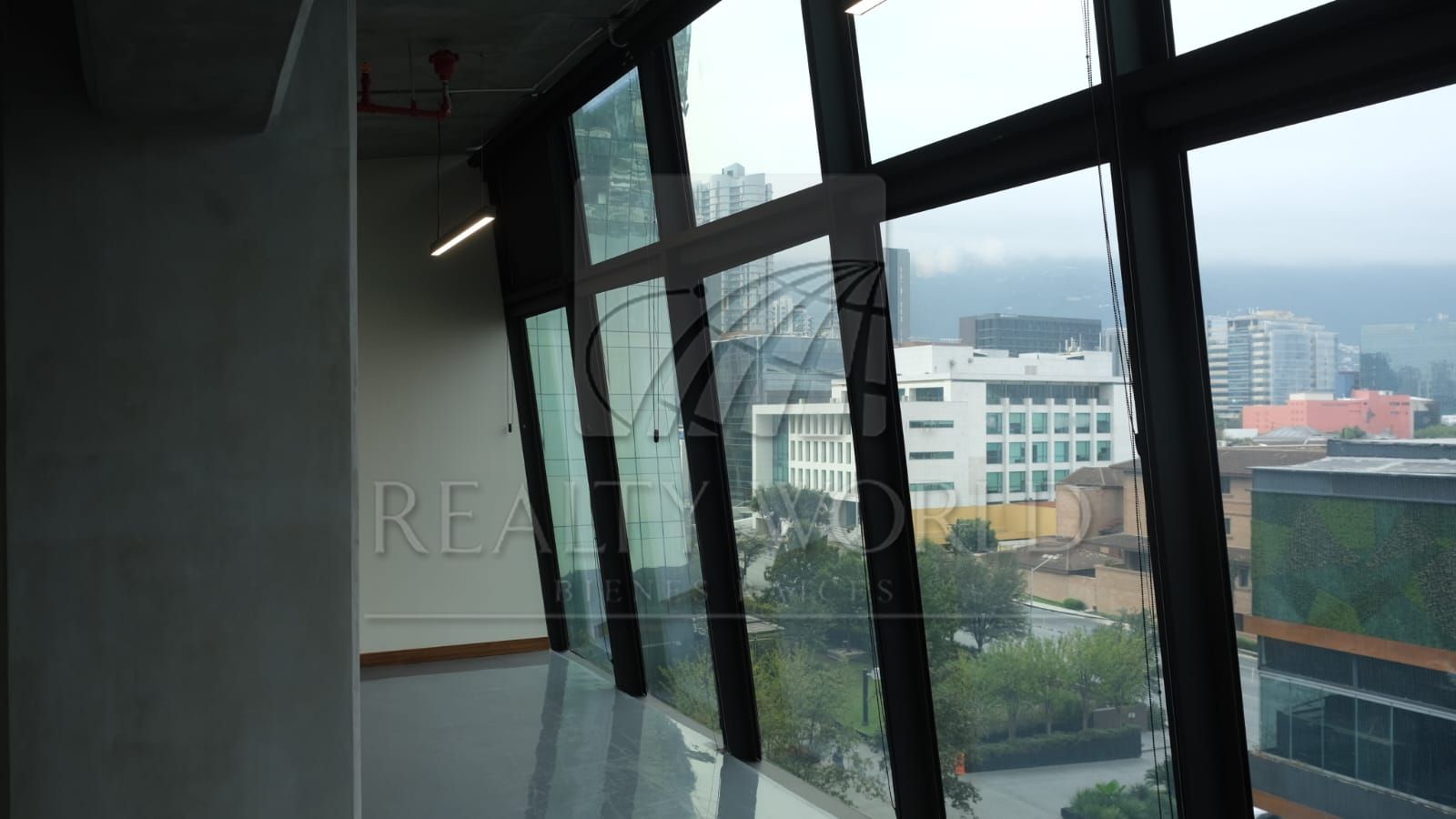 Oficina en Renta en Plaza Chroma