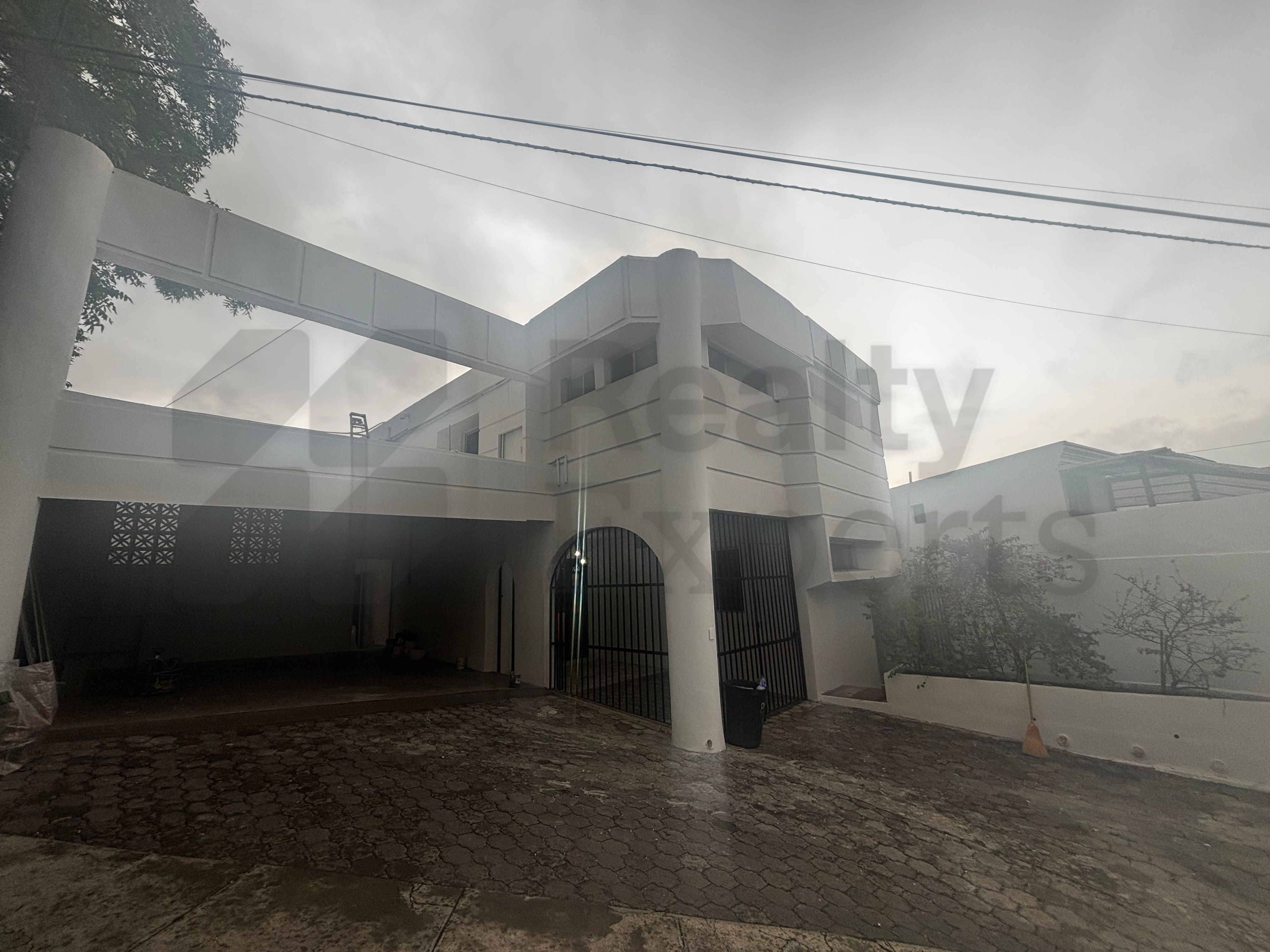 Casa en Renta en Colinas de La Sierra Madre