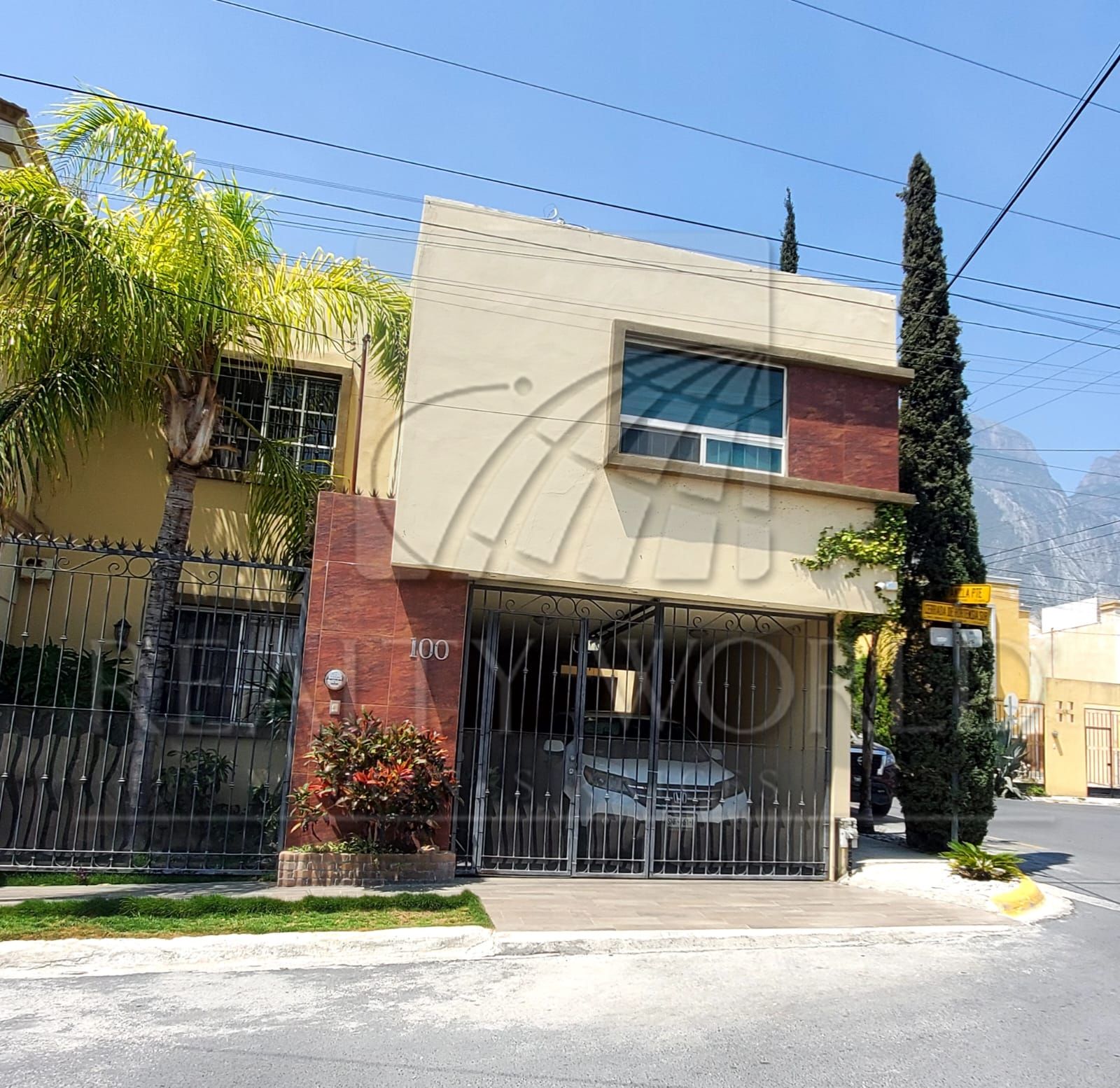 Casa en Venta en Misión Santa Catarina