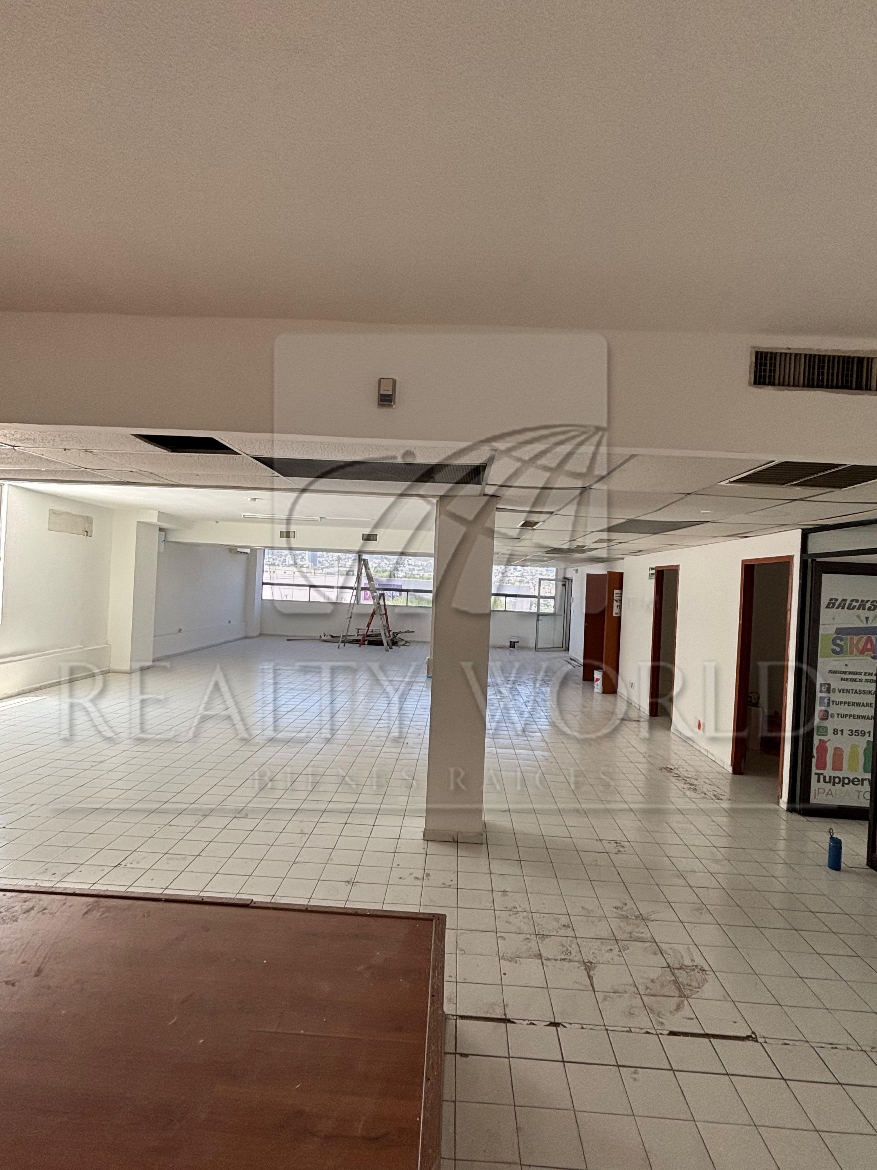 Oficina en Renta en Mitras Norte