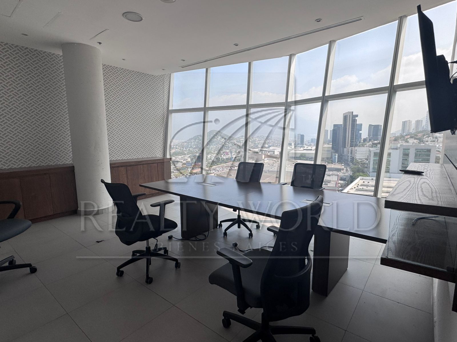 Oficina en Renta en Parque Corporativo Ucaly