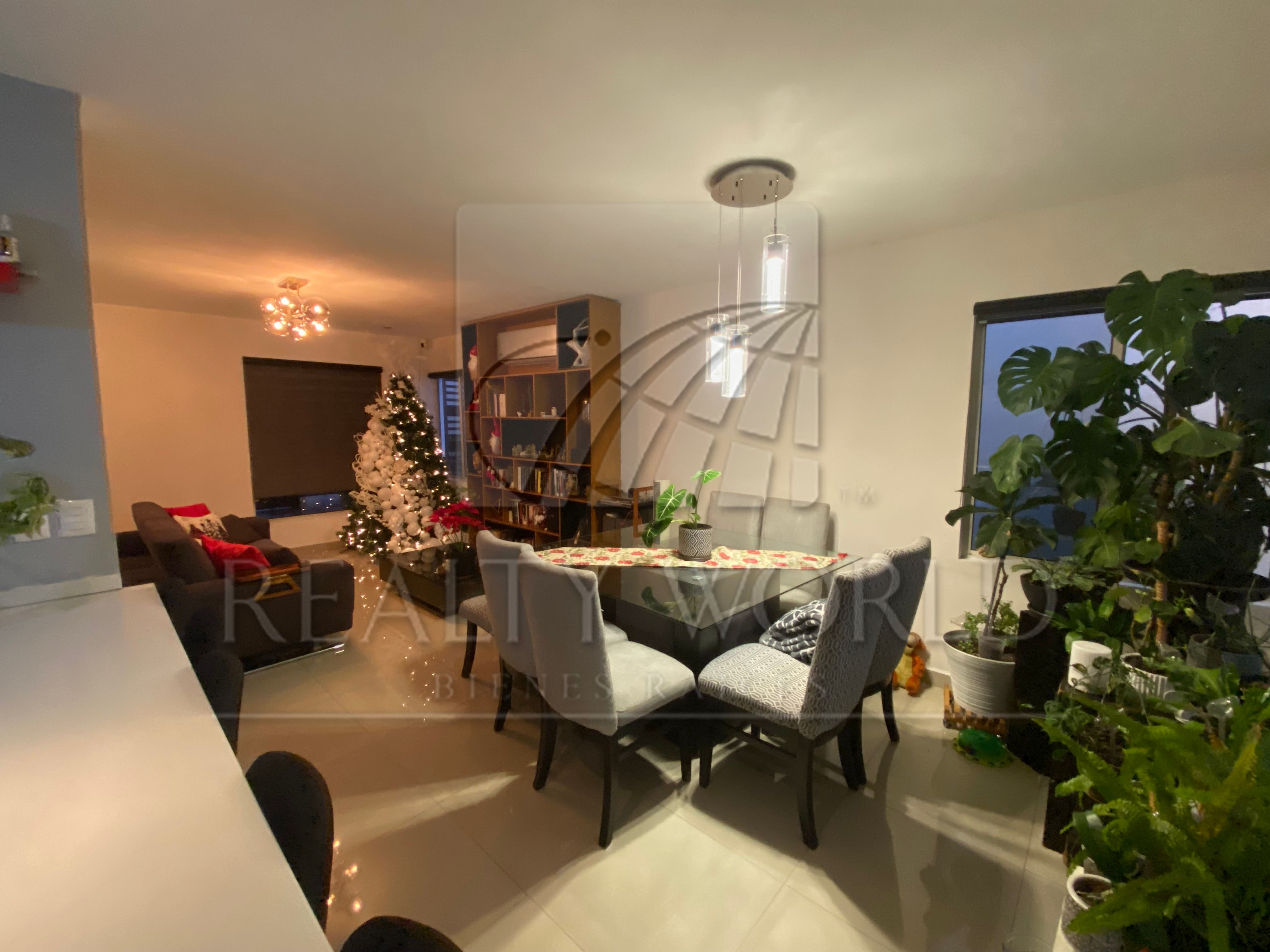 Casa en Venta en Cumbres San Patricio