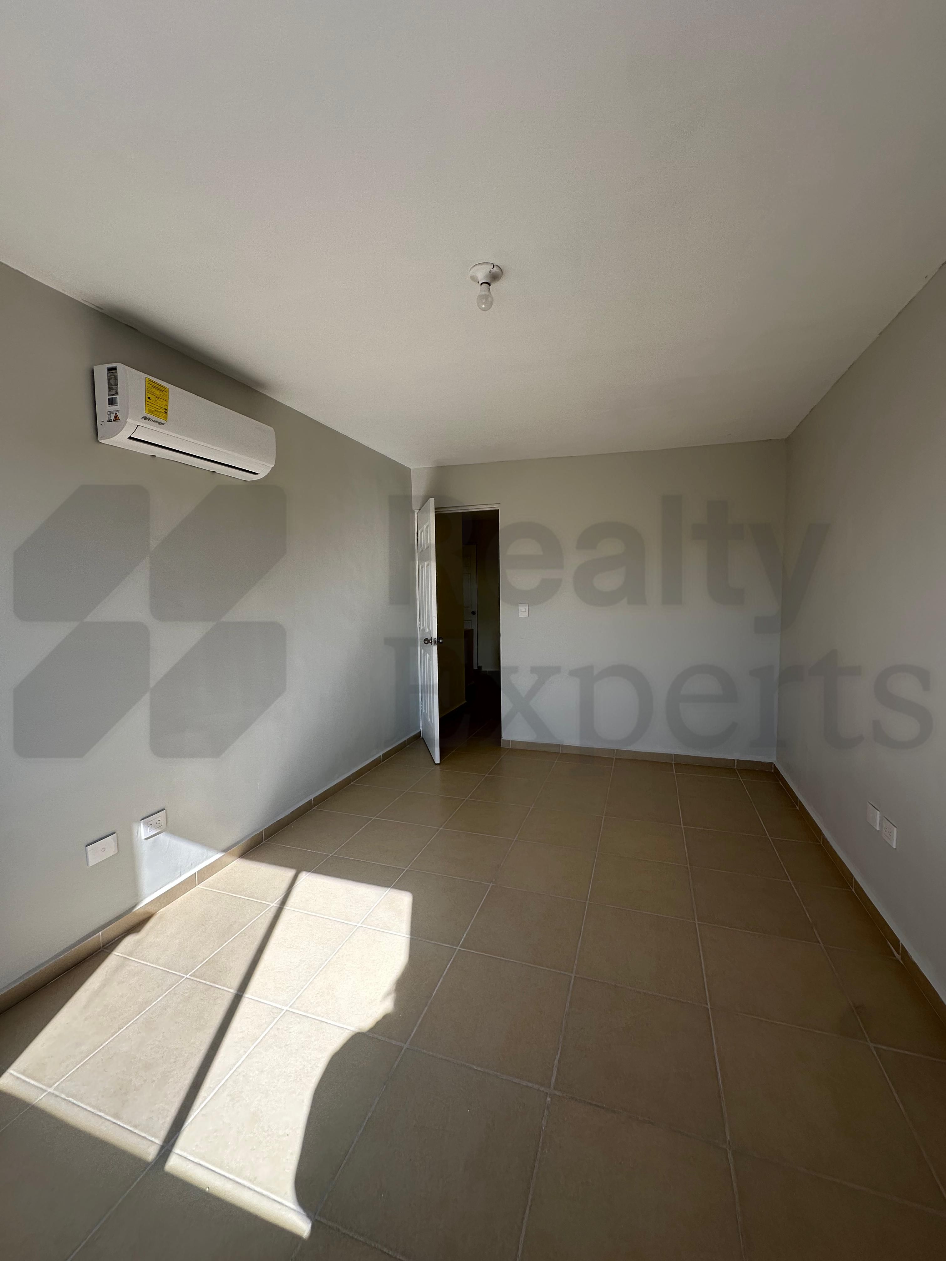 Casa en Renta en Valle Castilla Sector Segovia