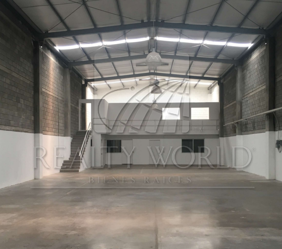 Bodega en Renta en Lomas de Santa Catarina