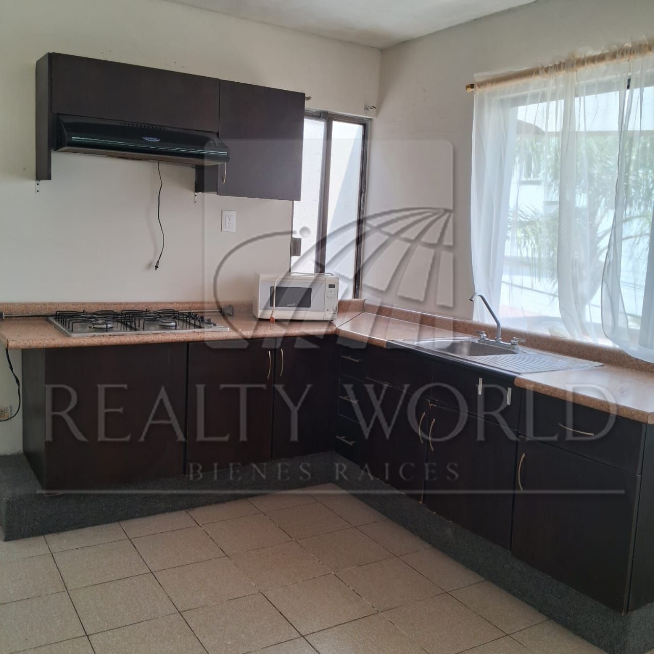 Departamento en Renta en Cumbres 5to Sector