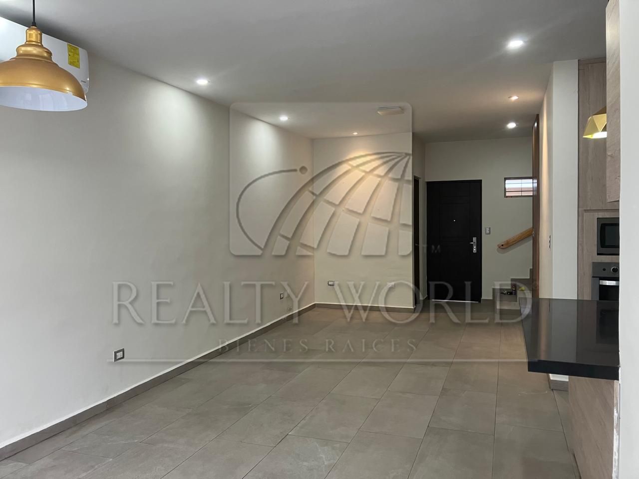 Casa en Renta en Residencial Cumbres La Joya