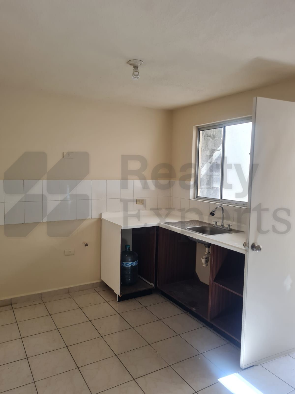 Casa en Renta en Jacarandas Sector 1