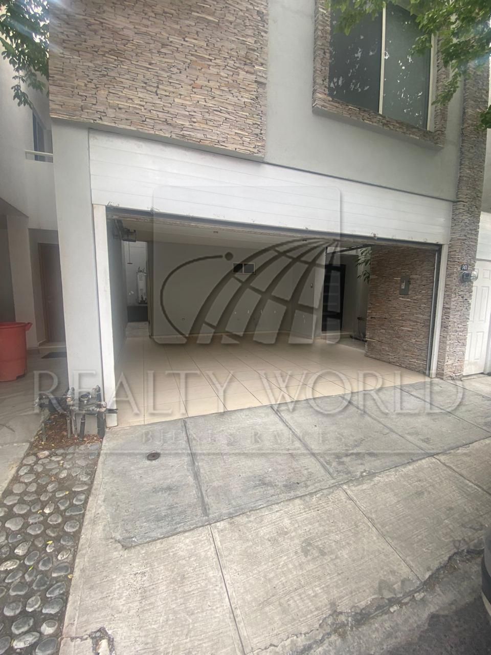 Casa en Renta en Brisas de Valle Alto