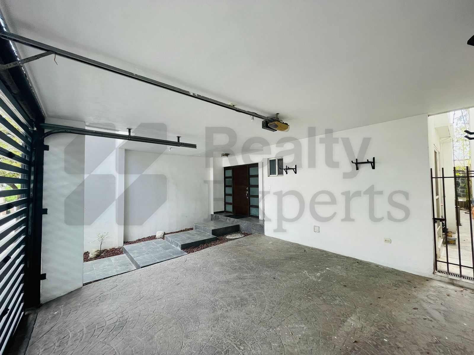 Casa en Renta en Cumbres Providencia
