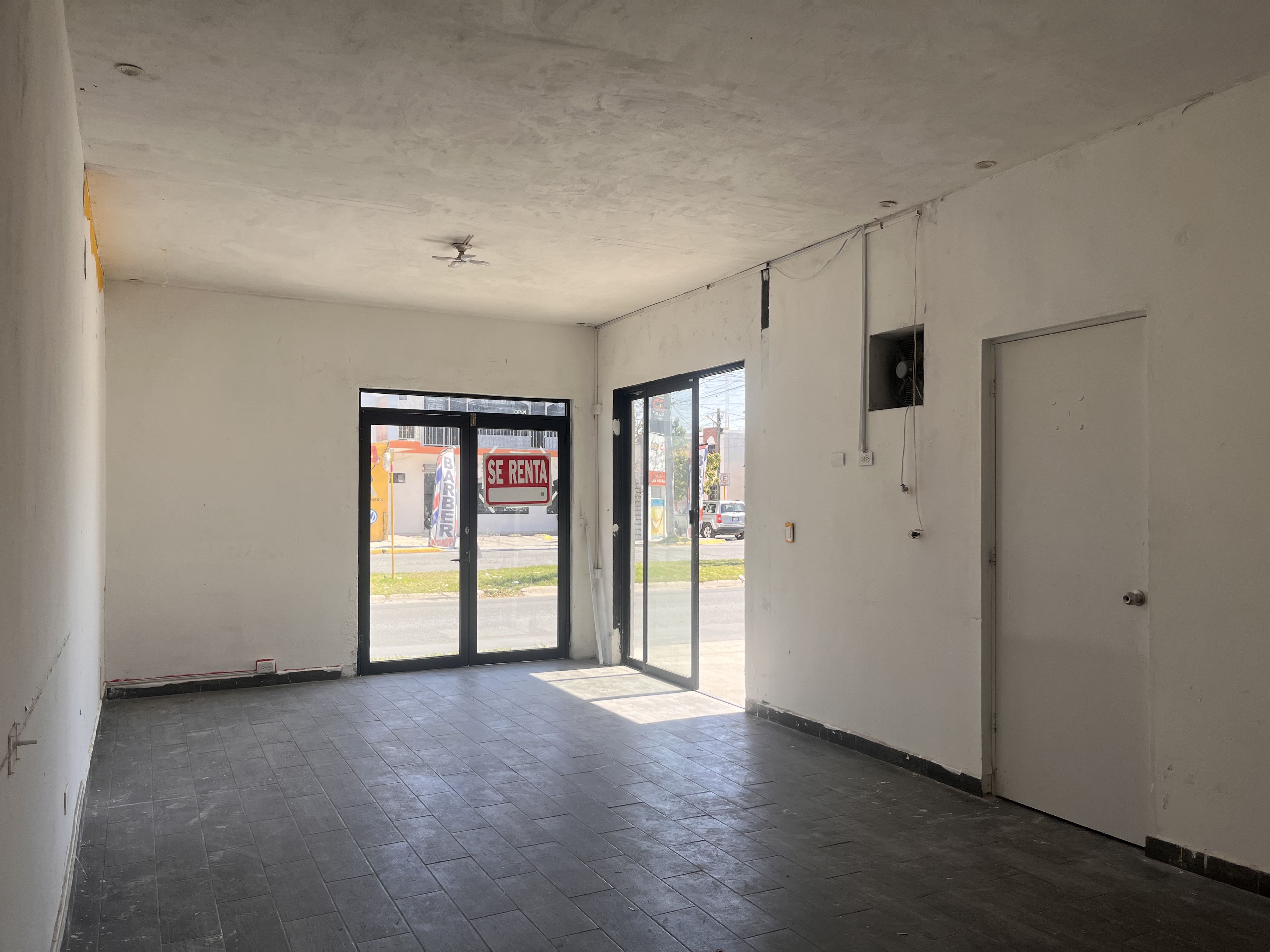 Local en Renta en Av Palmas