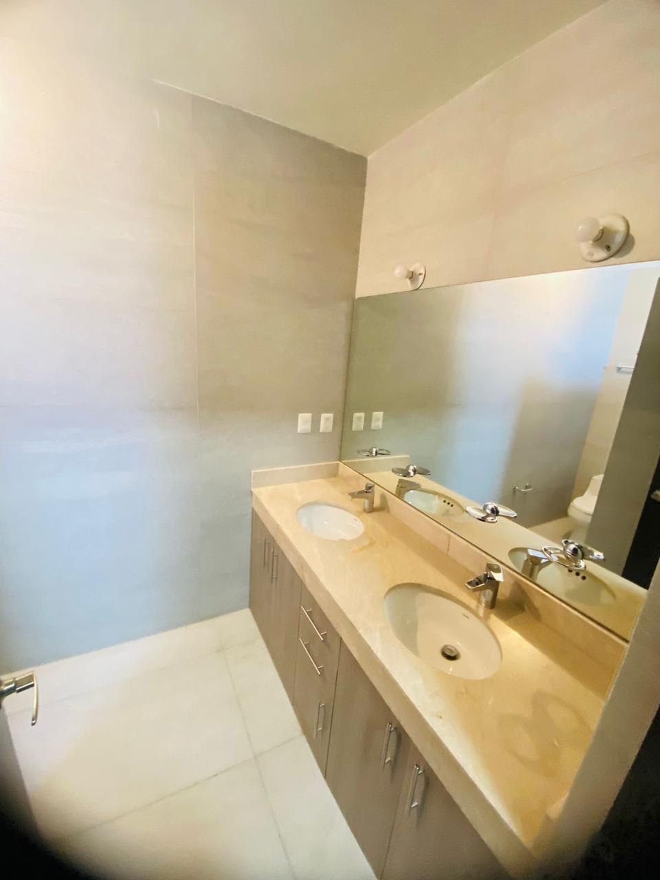 Casa en Venta en Privada del Canada