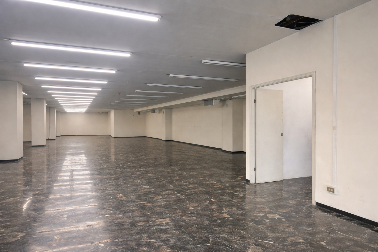 Local en Renta en Contry