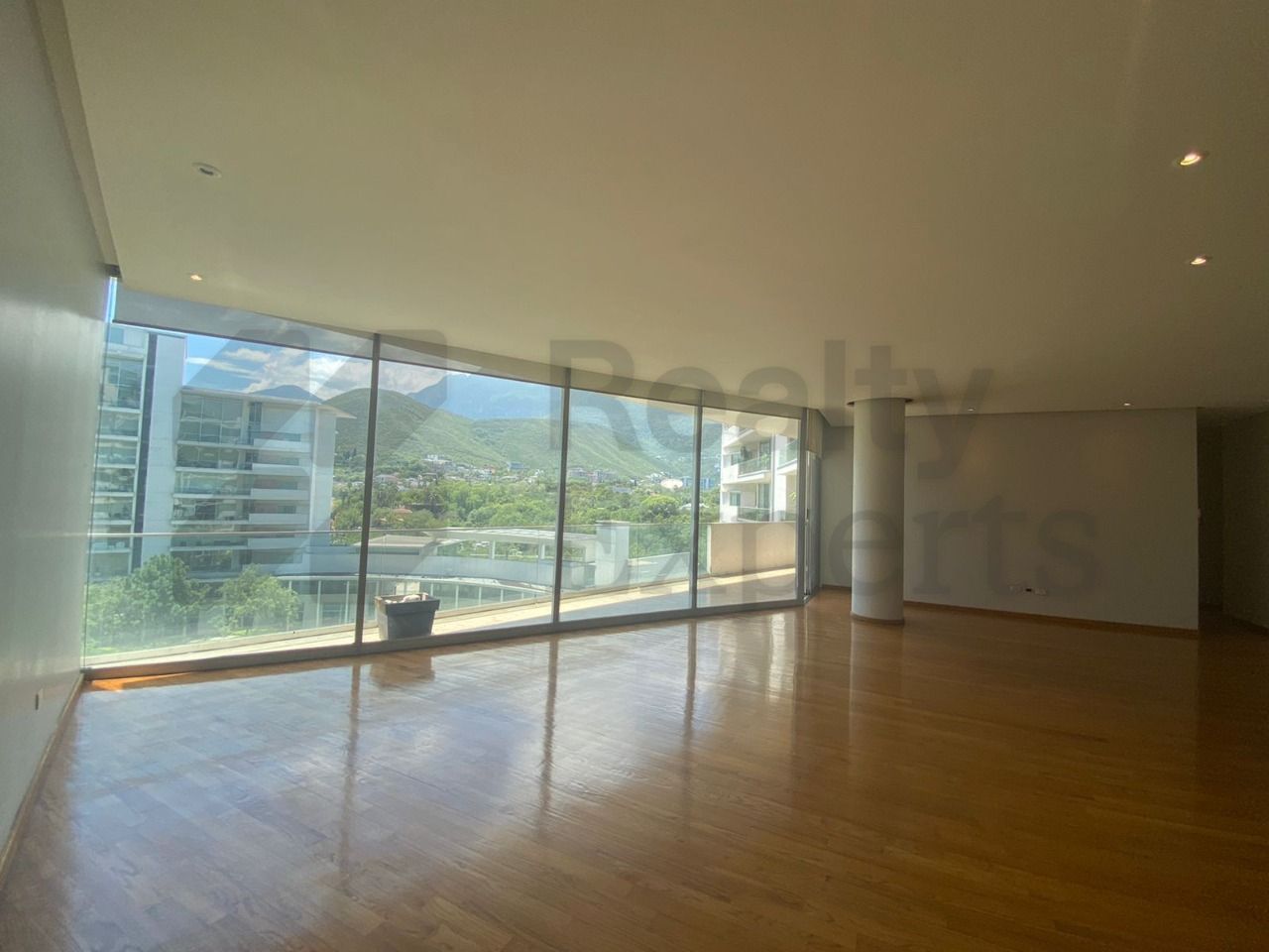 Departamento en Renta en Punto Central