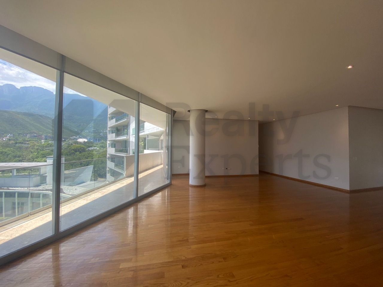 Departamento en Renta en Punto Central