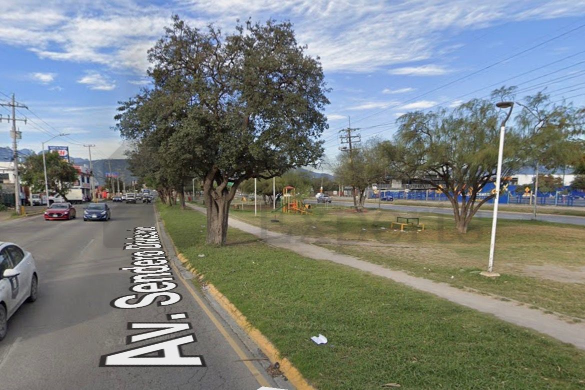 Bodega en Renta en Sendero Divisorio