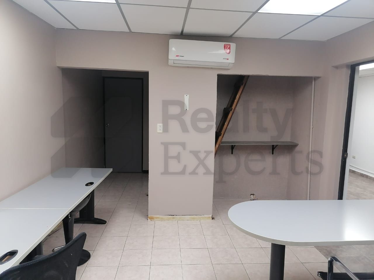 Edificio de Oficinas en Renta en Central