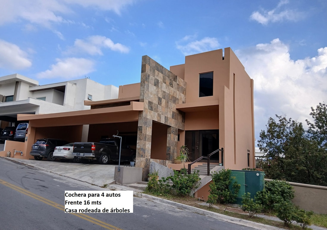 Casa en Venta en Sierra Alta 8