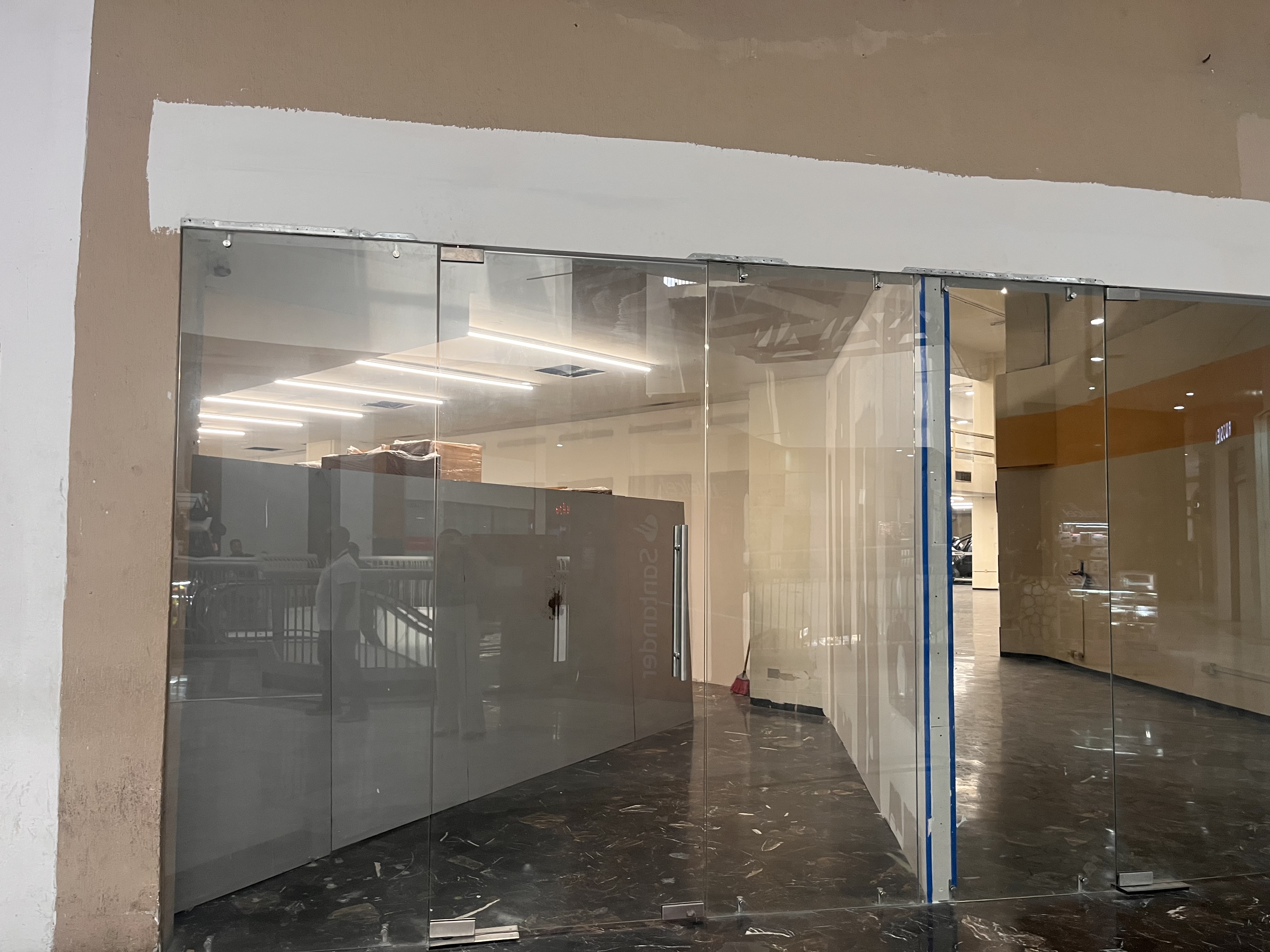 Local en Renta en Contry