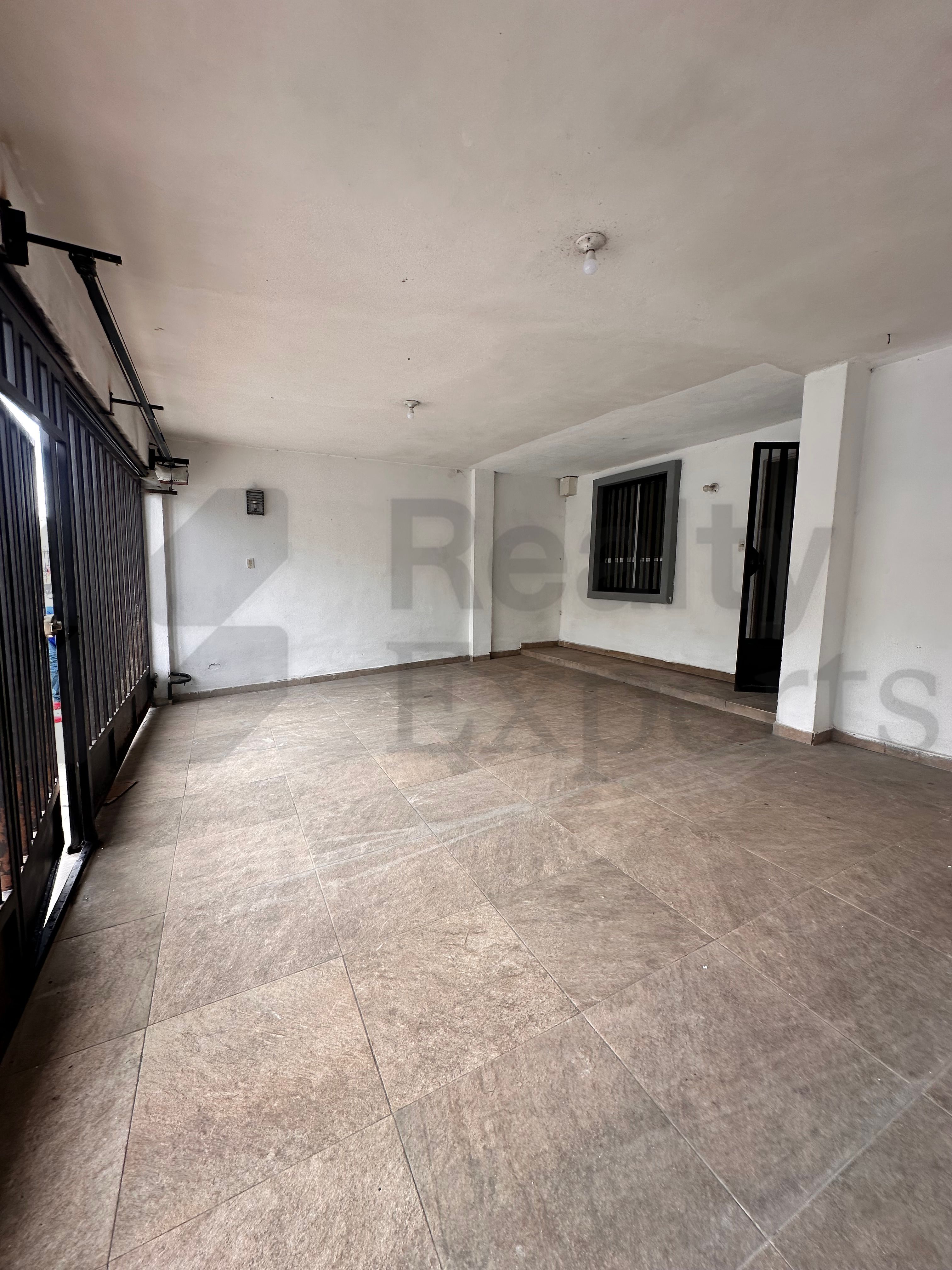 Casa en Renta en Fuentes de Santa Lucia