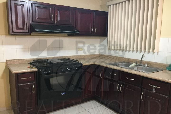 Casa en Renta en Jacarandas Sector 1