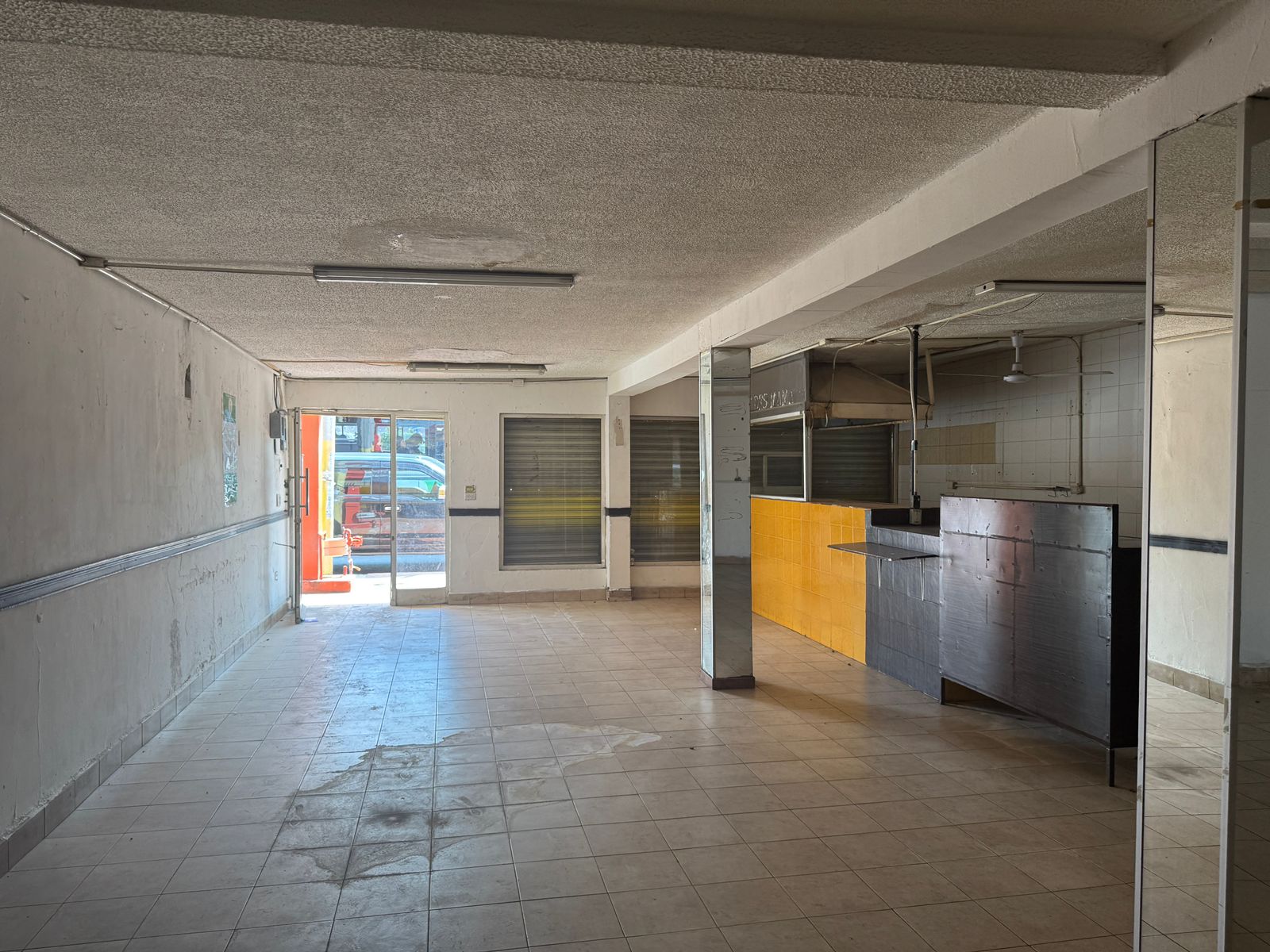 Local en Venta en Av Romulo Garza