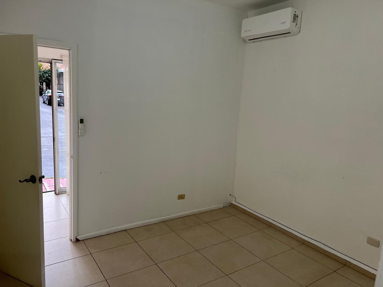 Local en Renta en Valle de las Brisas