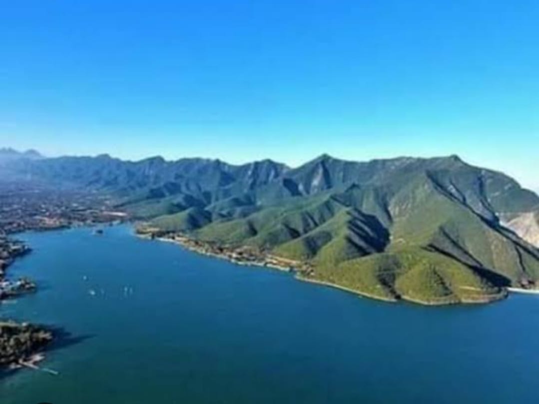 Terreno en Venta en Cumbres de Santiago