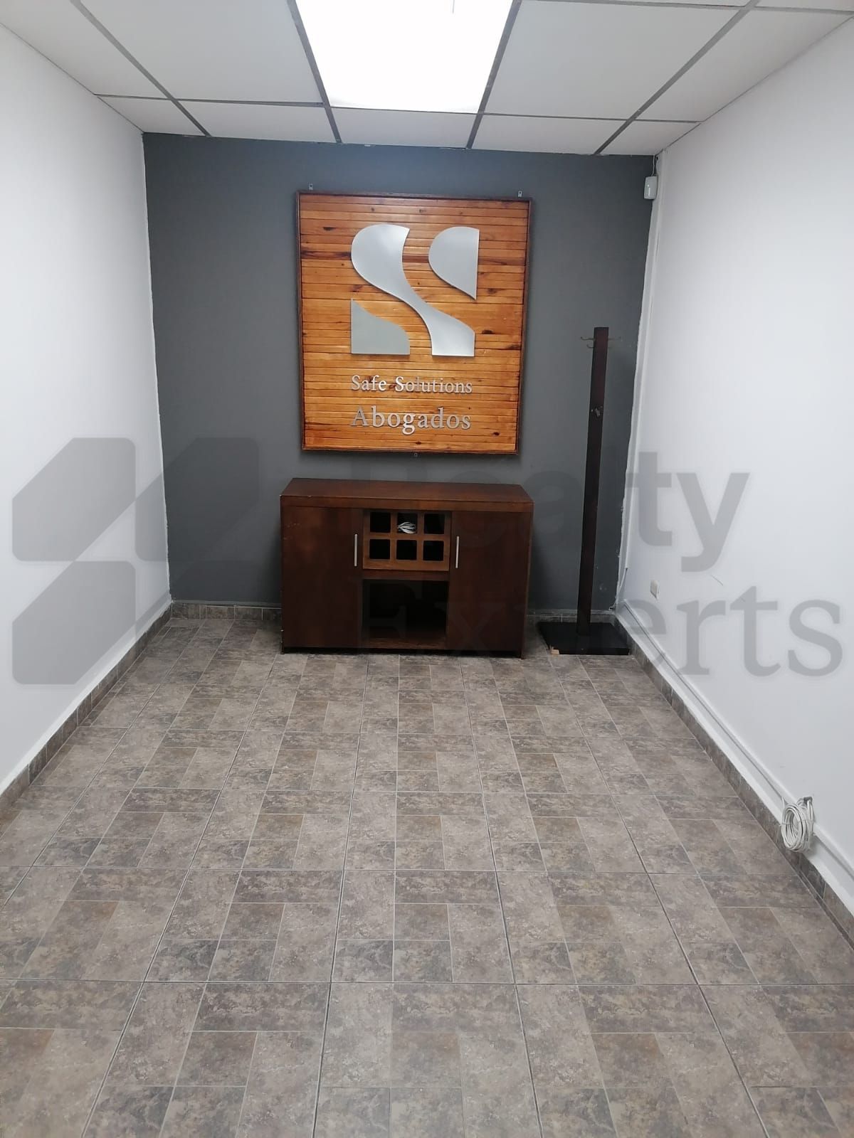 Oficina en Renta en Central