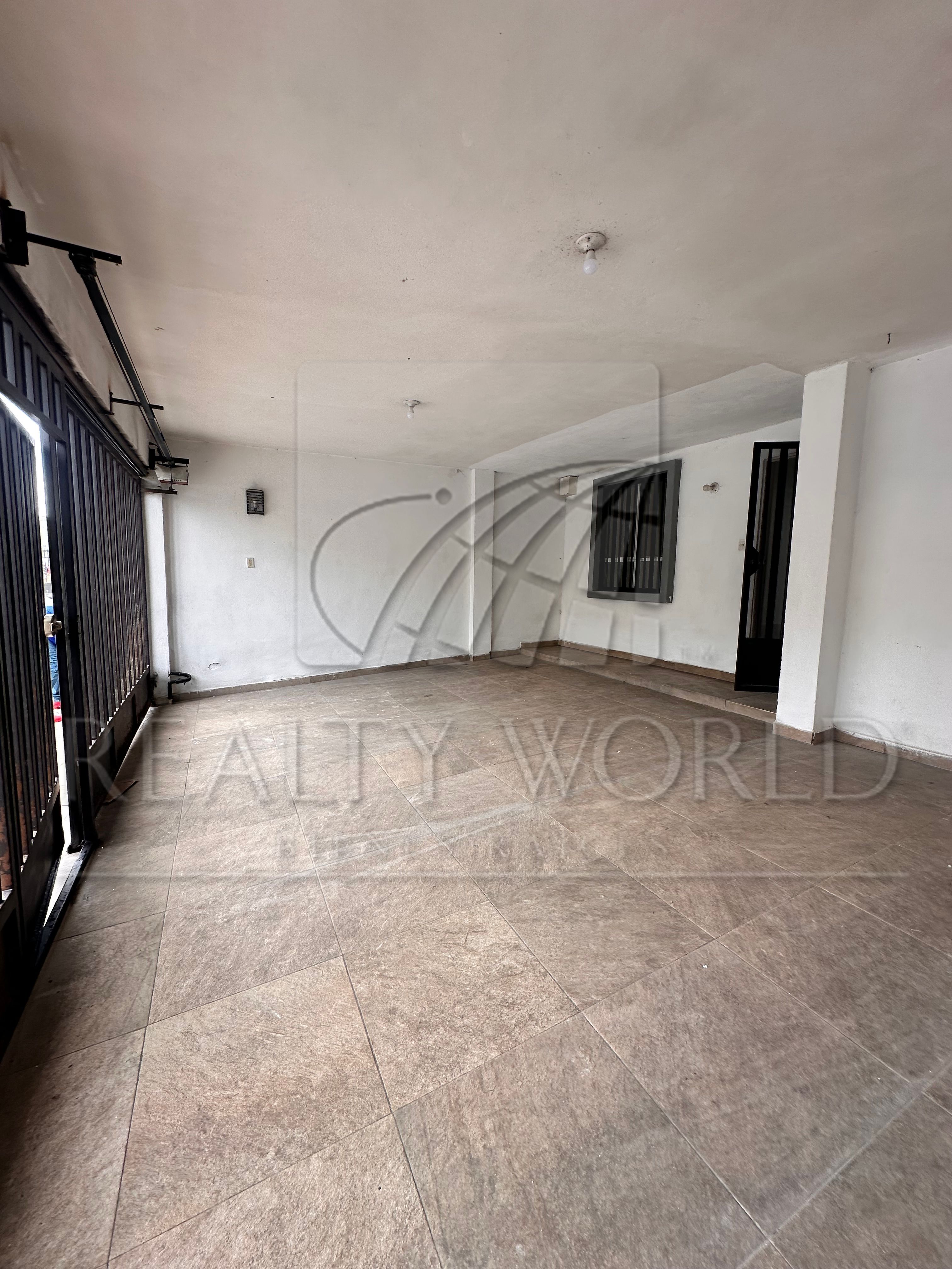 Casa en Renta en Fuentes de Santa Lucia