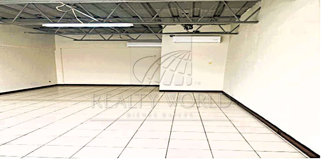 Local en Renta en Contry