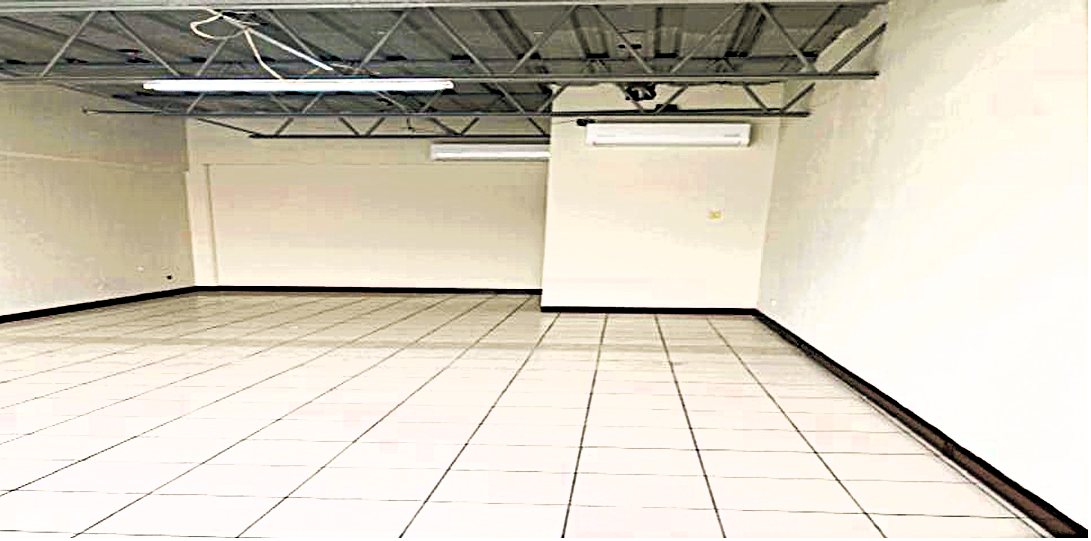 Local en Renta en Contry