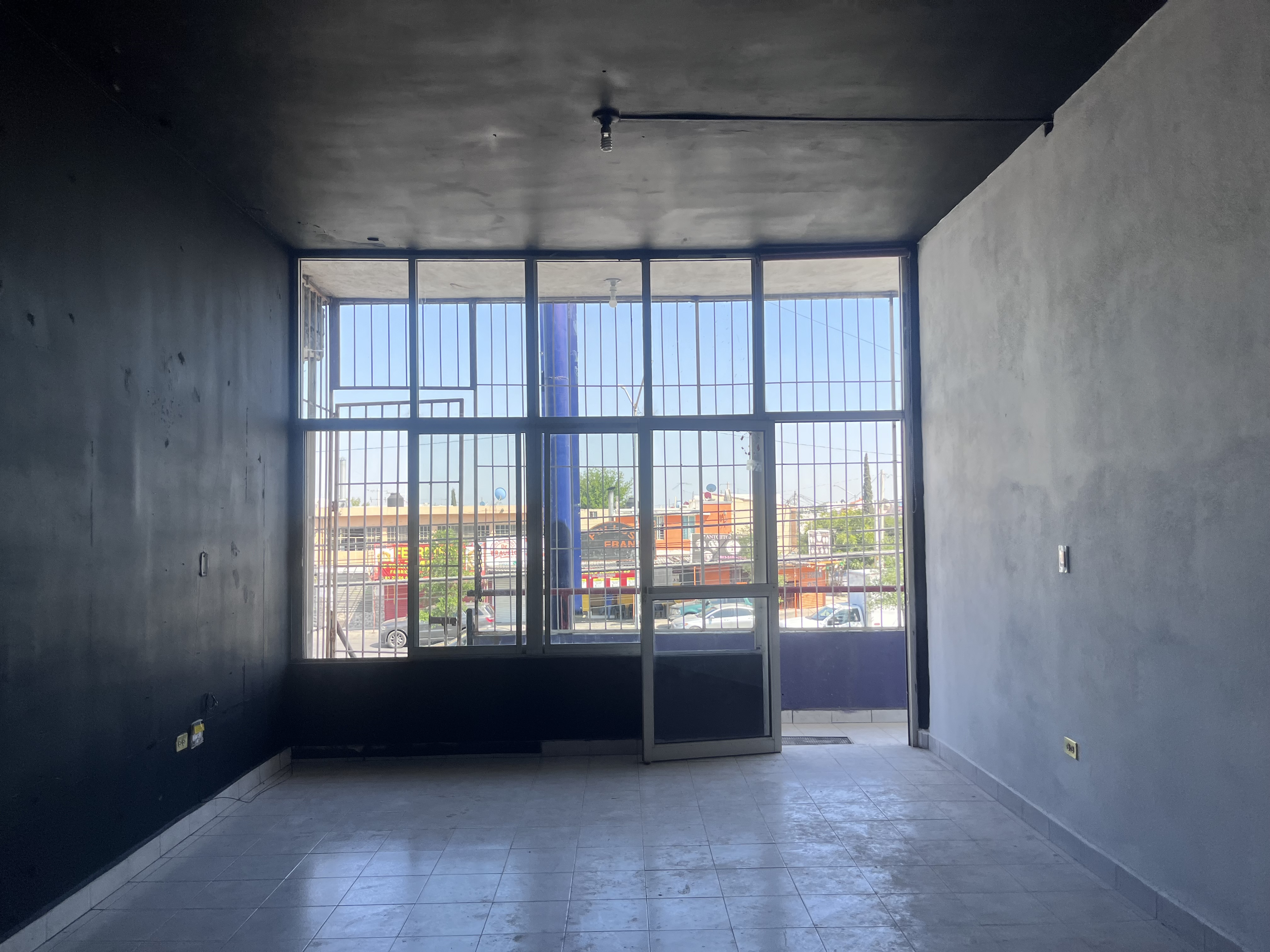 Local en Renta en Ébanos II