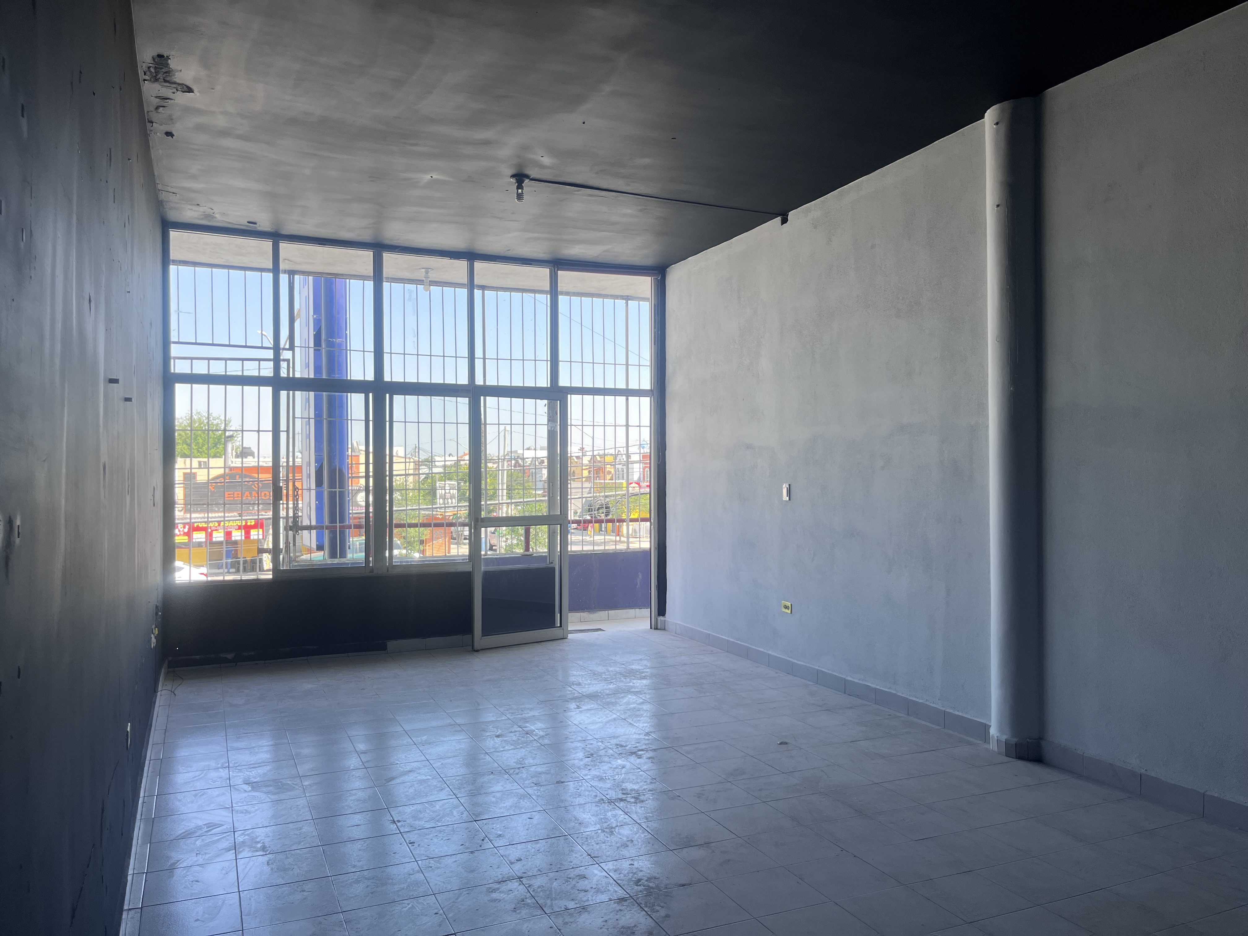 Local en Renta en Ébanos II